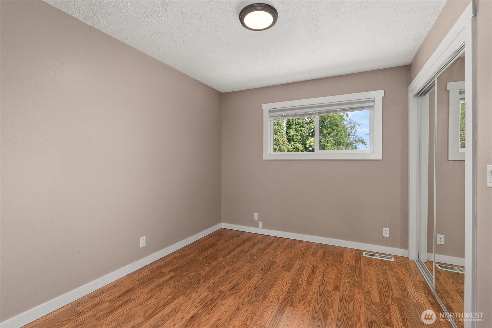 706 Bradford Street Property Photo 20