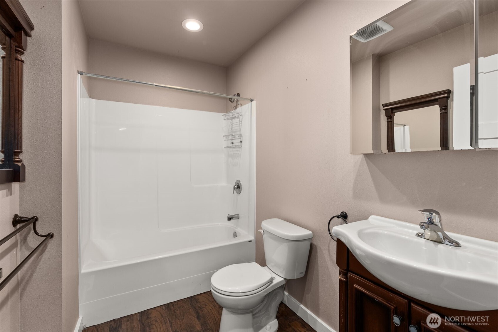 706 Bradford Street Property Photo 23
