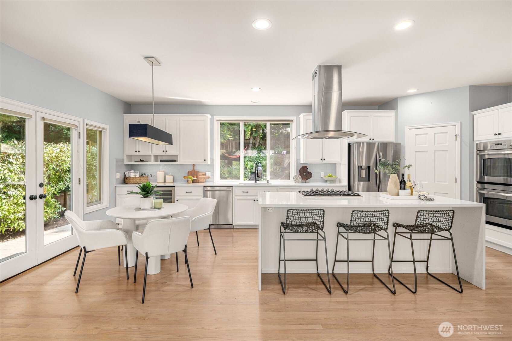 17033 Ne 108th Way Property Photo 6