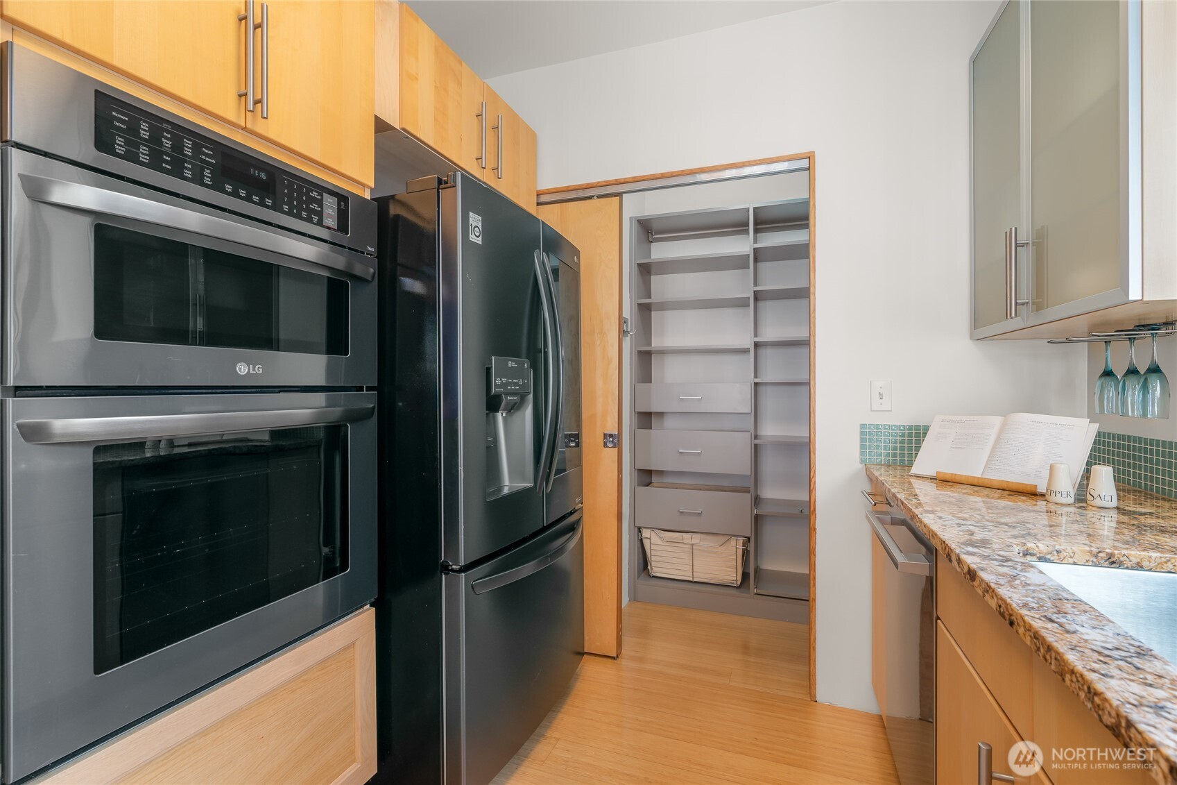 1122 Broadway 301 Property Photo 12