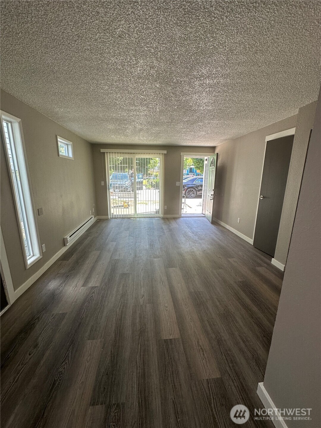 519 Burnett Avenue 1 Property Photo 3