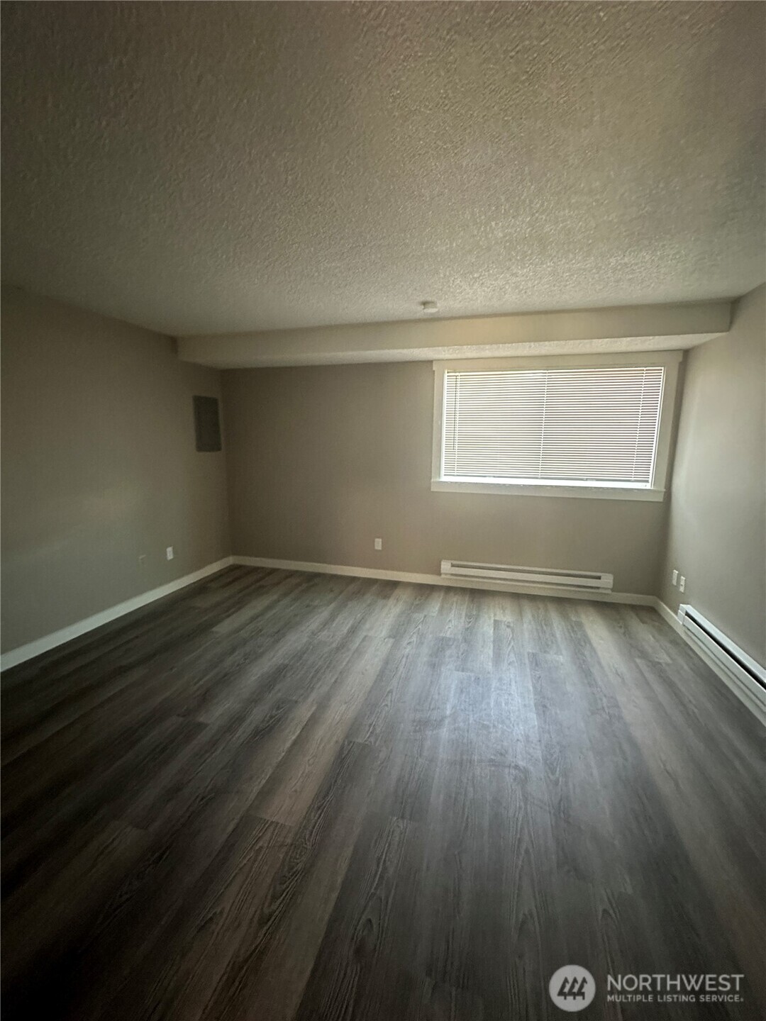 519 Burnett Avenue 1 Property Photo 4