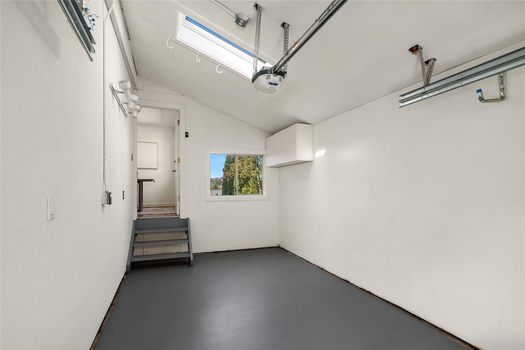 1627 33rd Avenue Property Photo 8