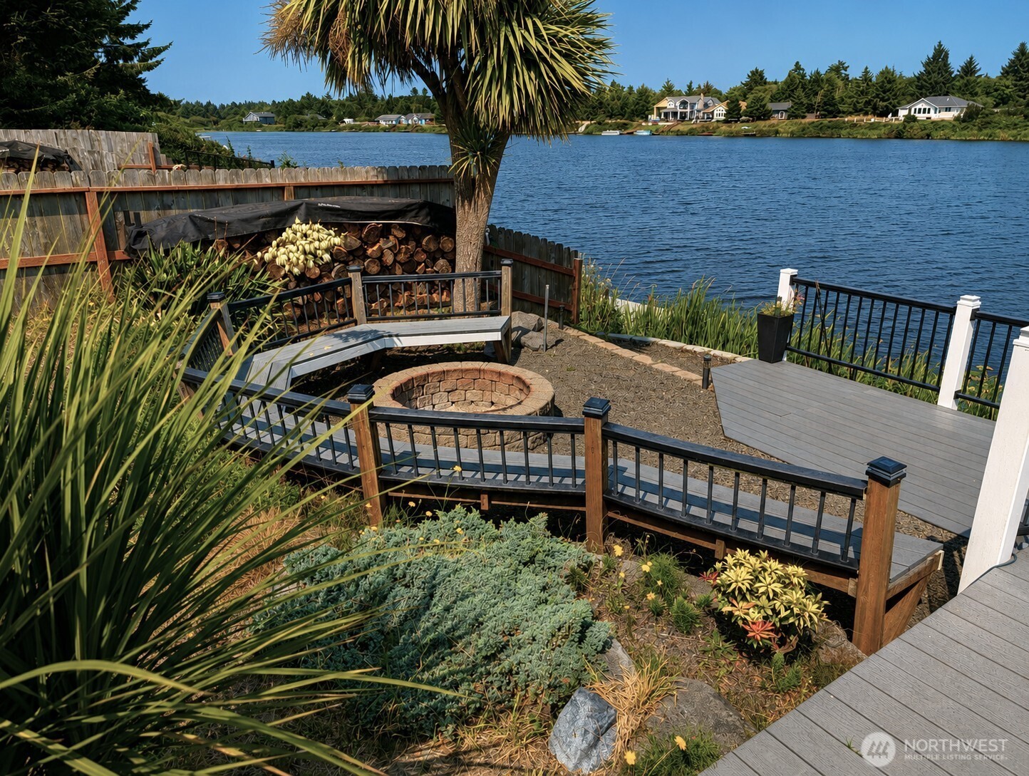 570 Weatherwax Loop Property Photo 8