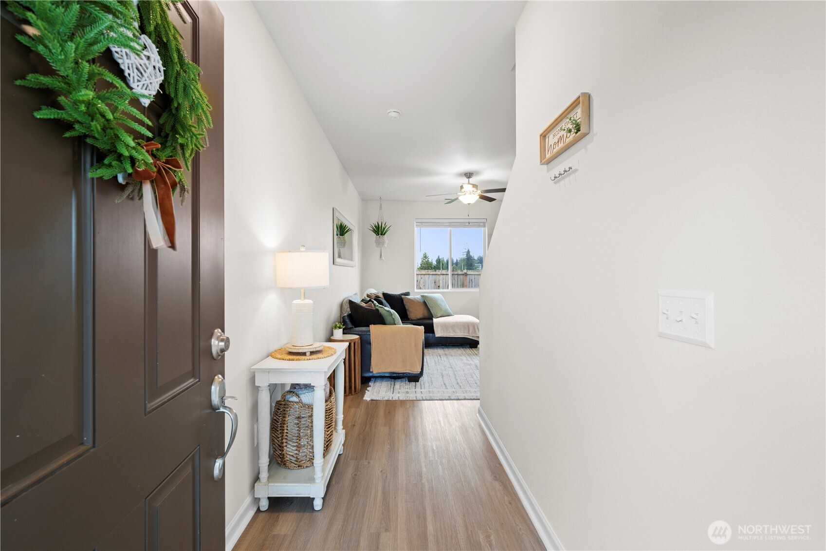 7922 285th Place A Property Photo 4