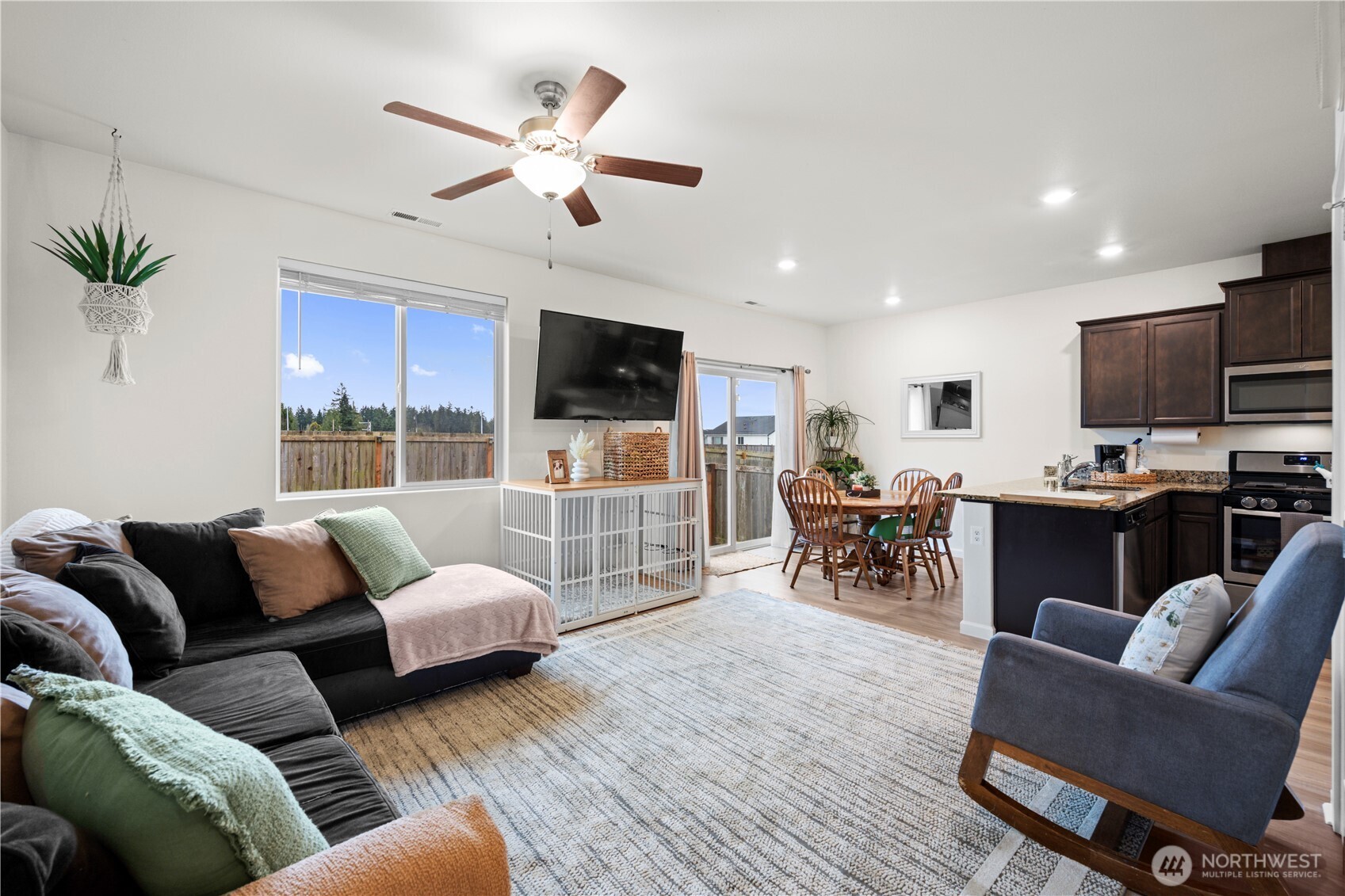 7922 285th Place A Property Photo 5