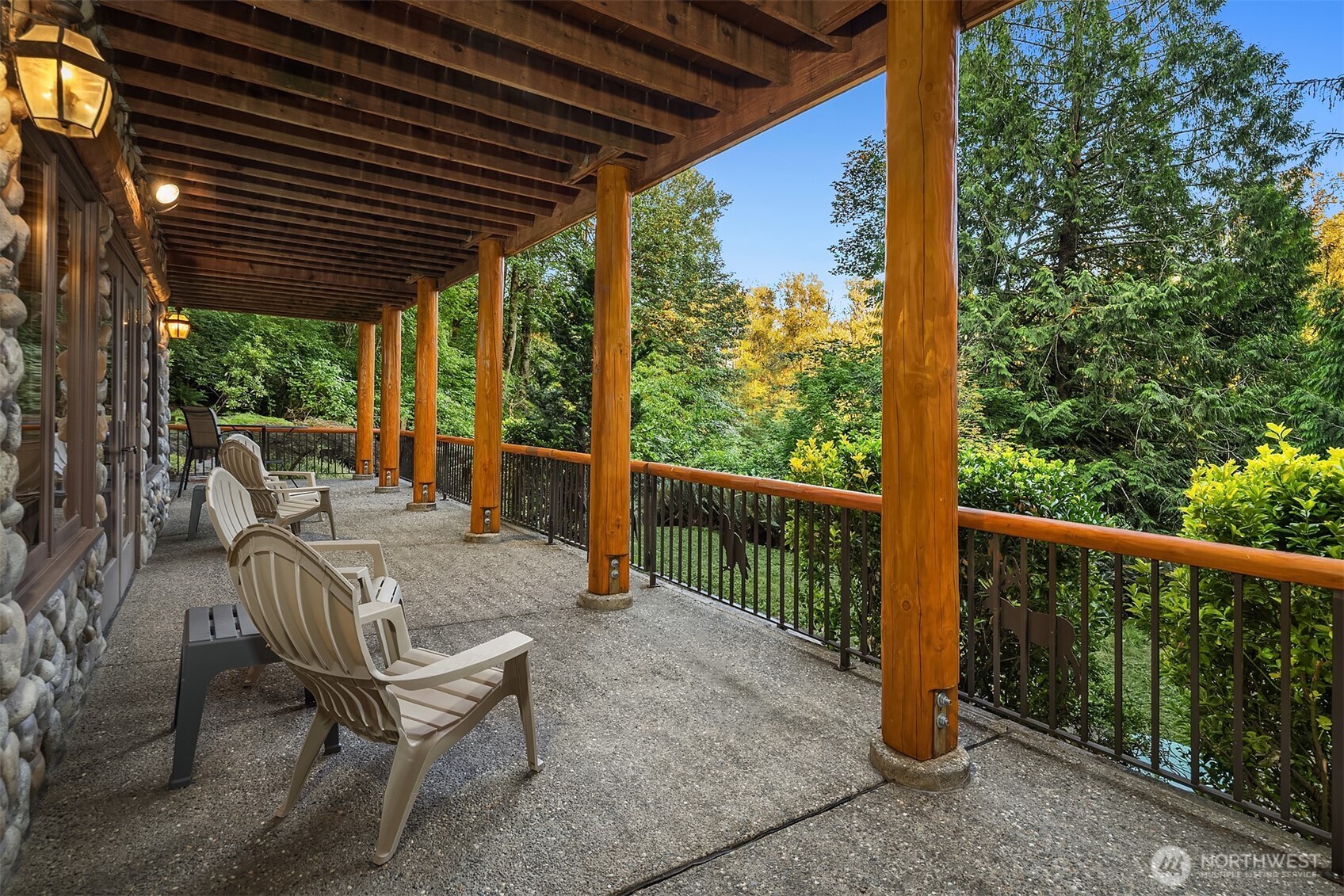 24732 N Brooks Creek Road Property Photo 11