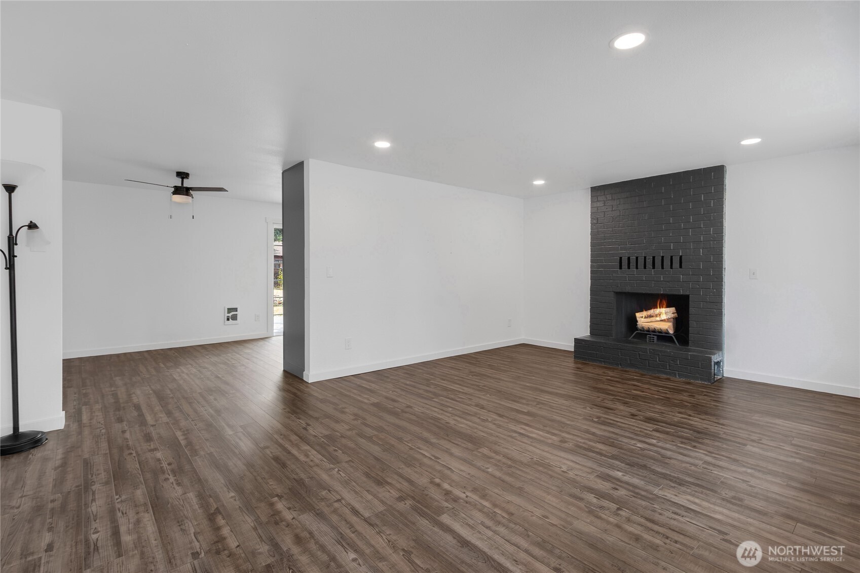 17203 5th Avenue Property Photo 7