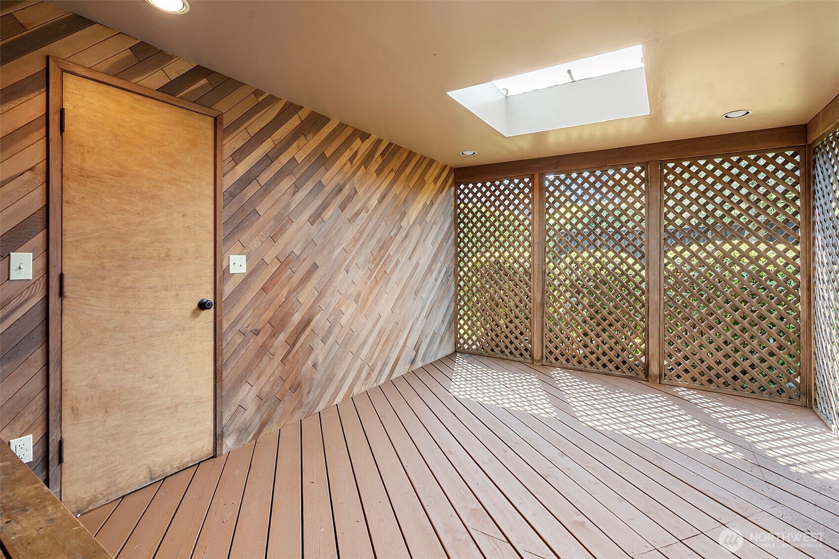 1012 N Park Drive Property Photo 19