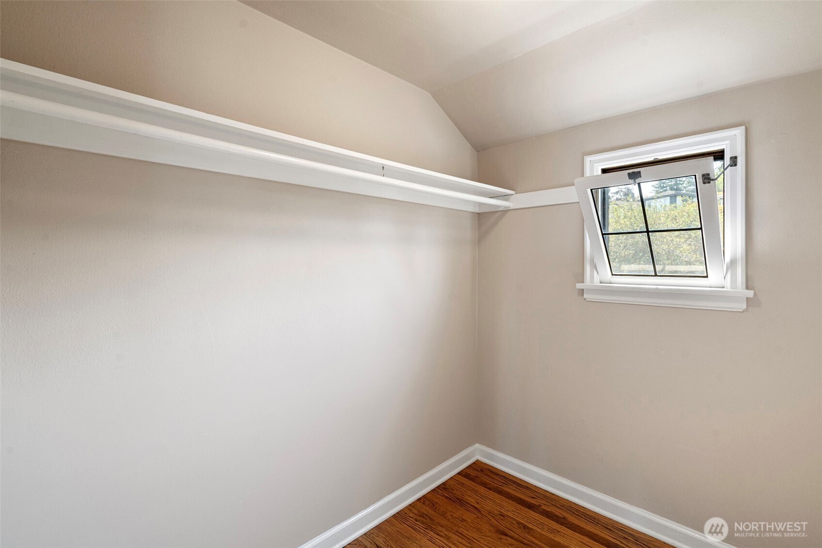 1012 N Park Drive Property Photo 22