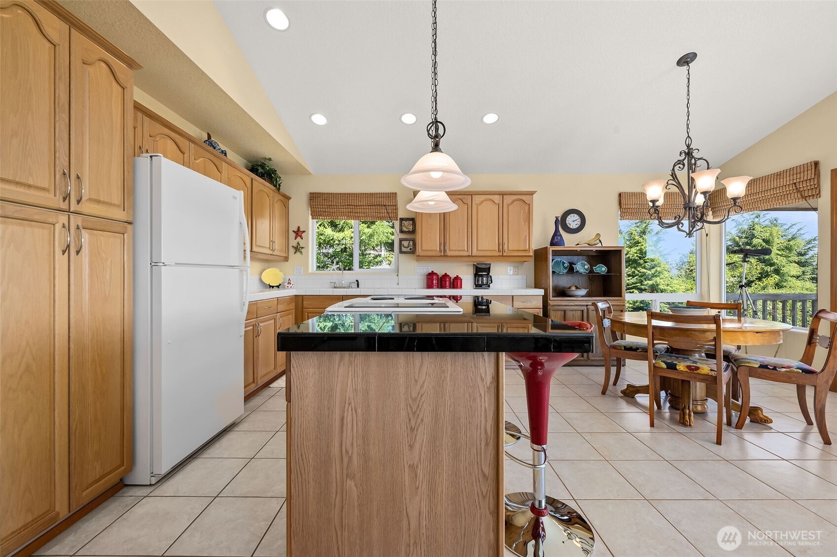 508 Mary Ann Property Photo 11