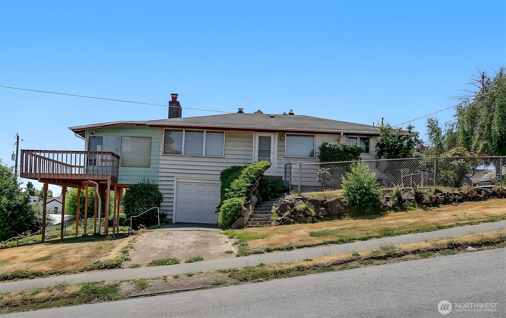 5900 34th Avenue Property Photo 1