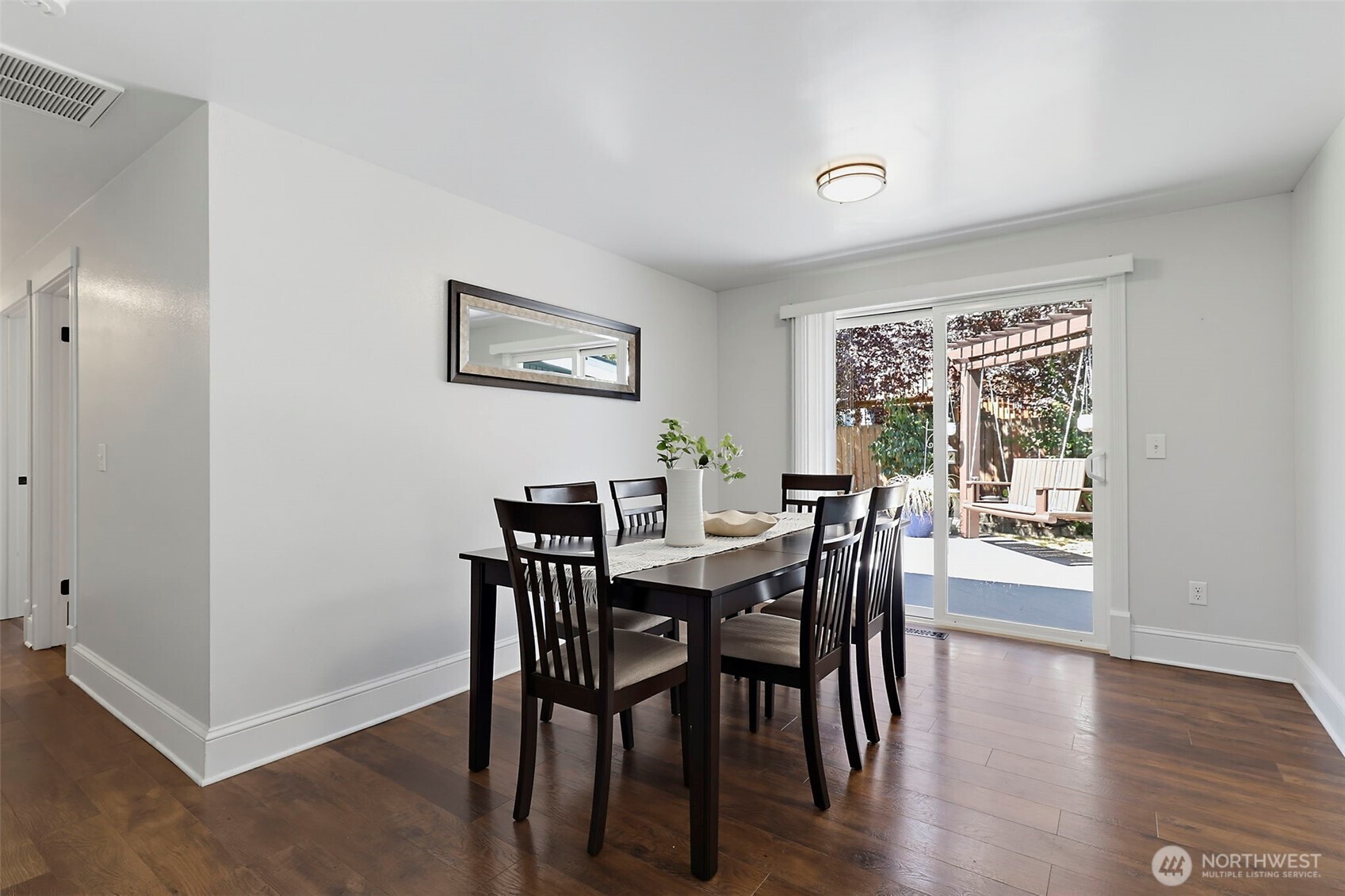 914 S 30th Place Property Photo 10
