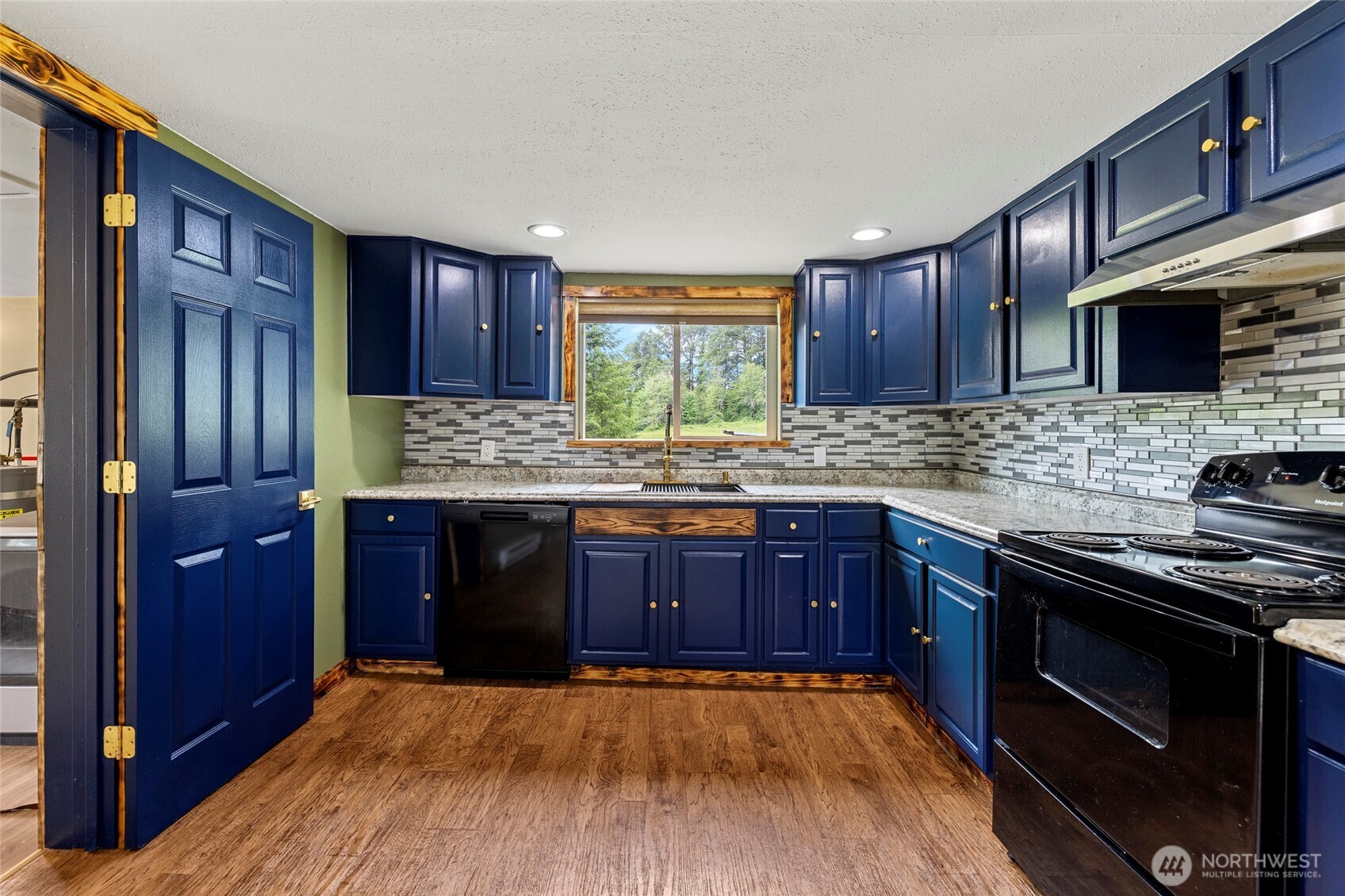 7288 Carlson Road Property Photo 7
