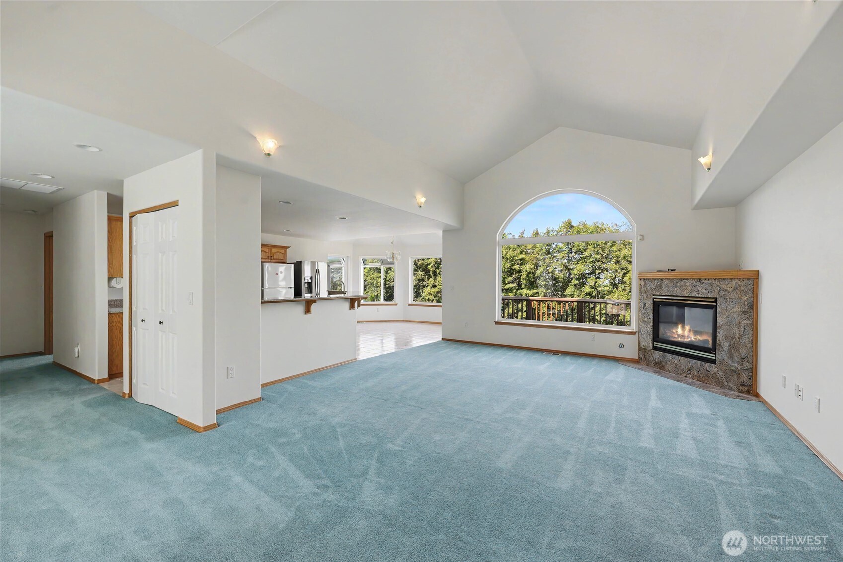 111 Les Saints Road Property Photo 4