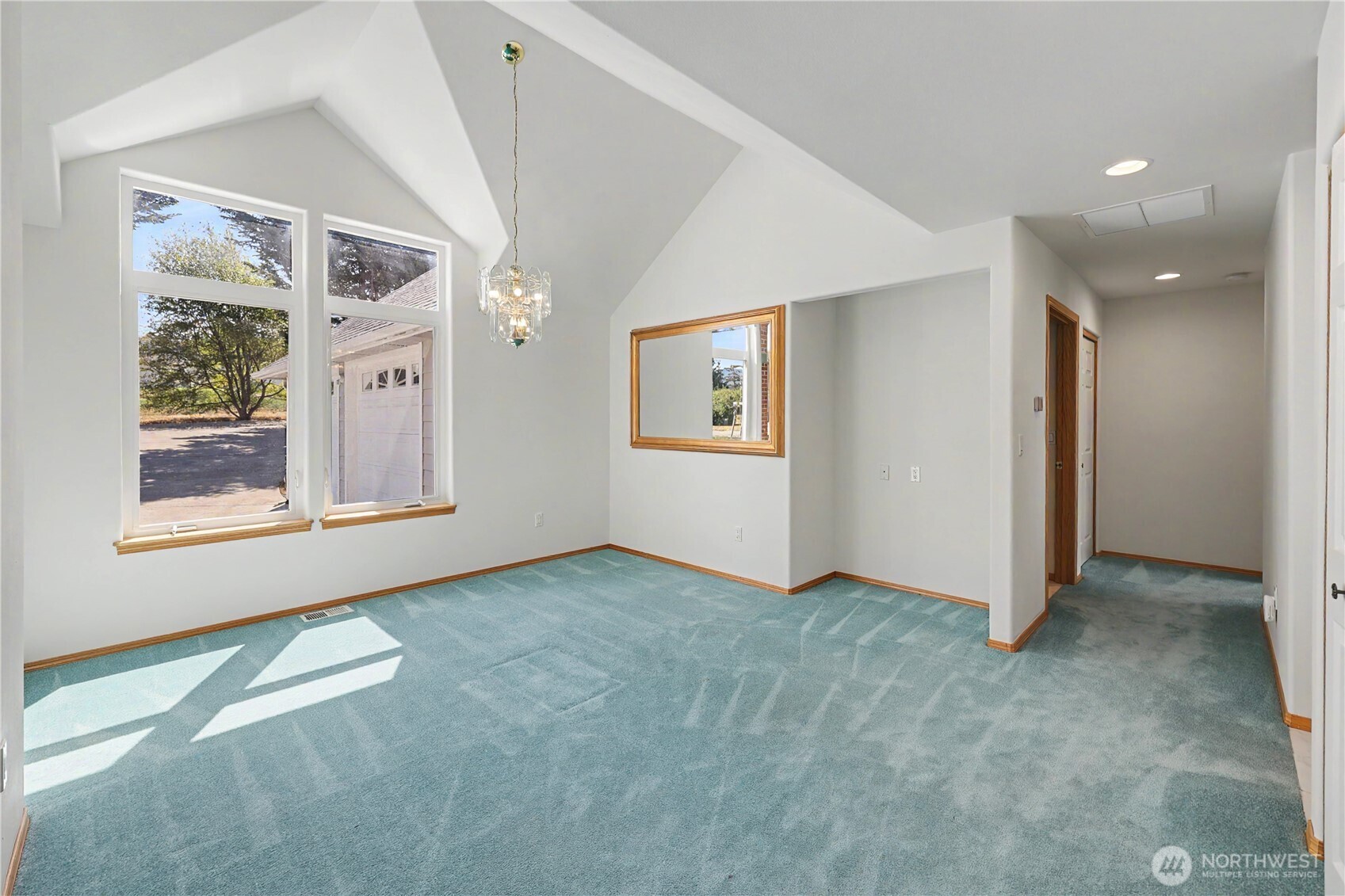 111 Les Saints Road Property Photo 17