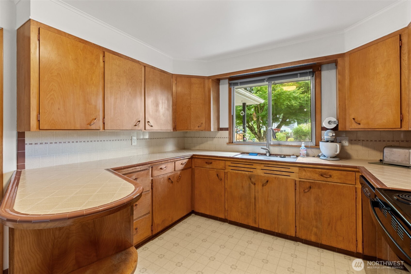 921 S 7th Avenue Property Photo 16
