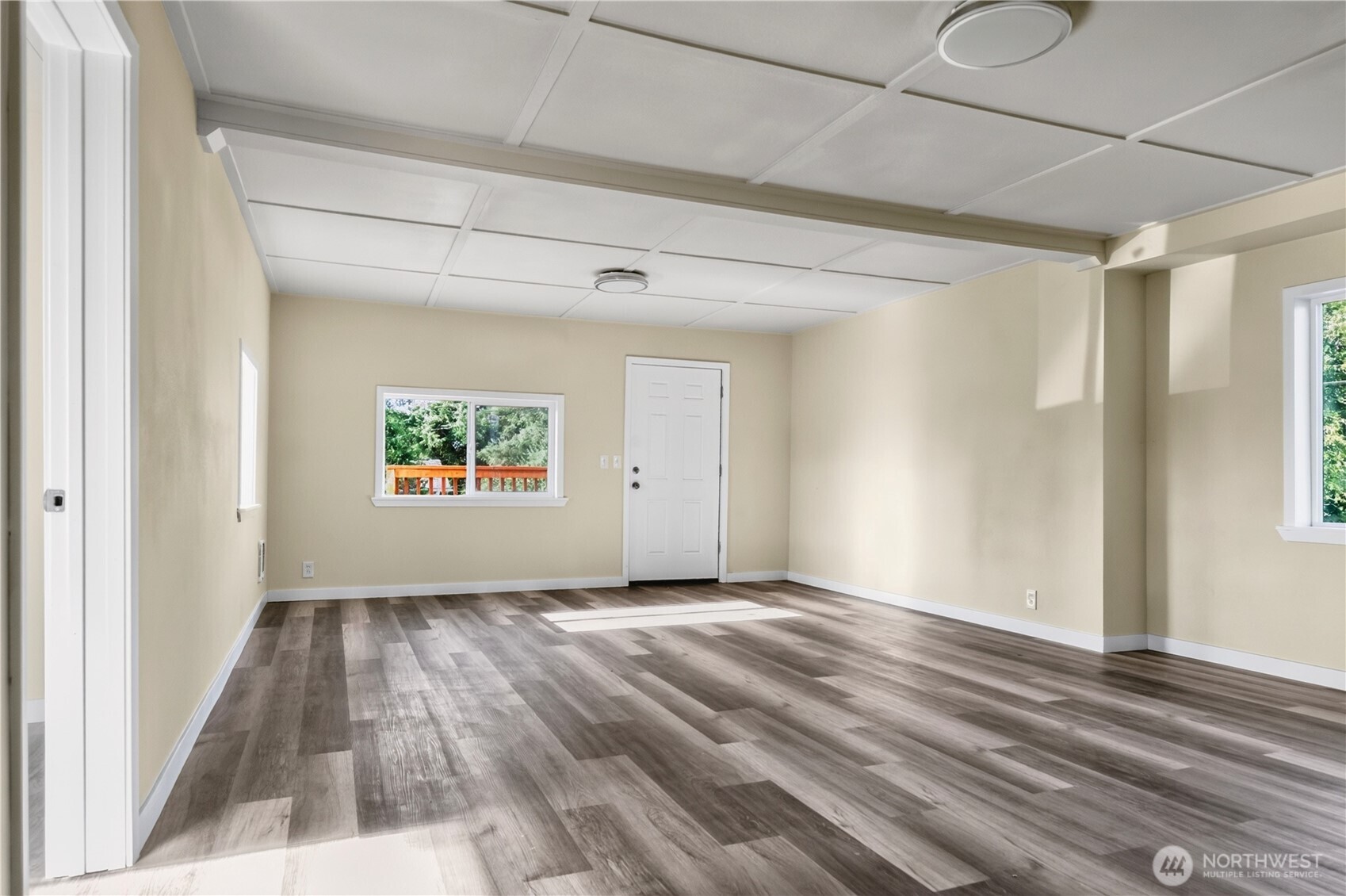 1720 W Market Street Property Photo 11