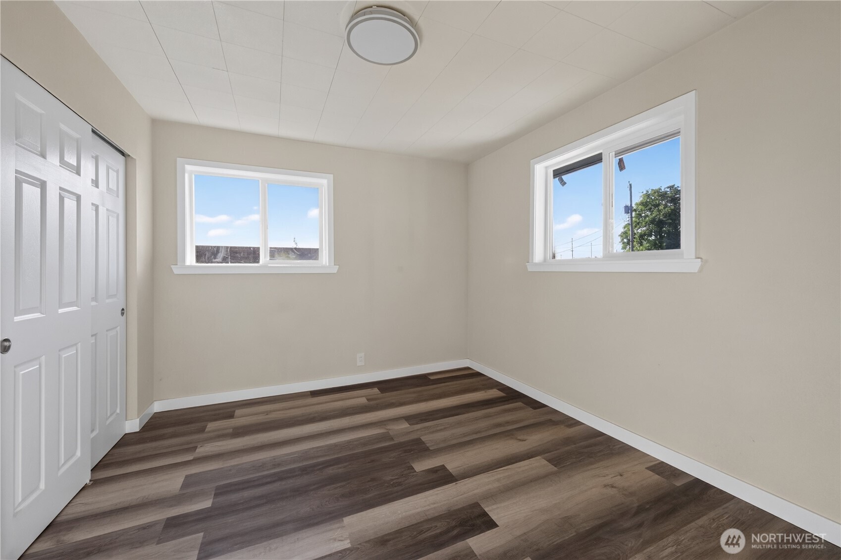 1720 W Market Street Property Photo 14