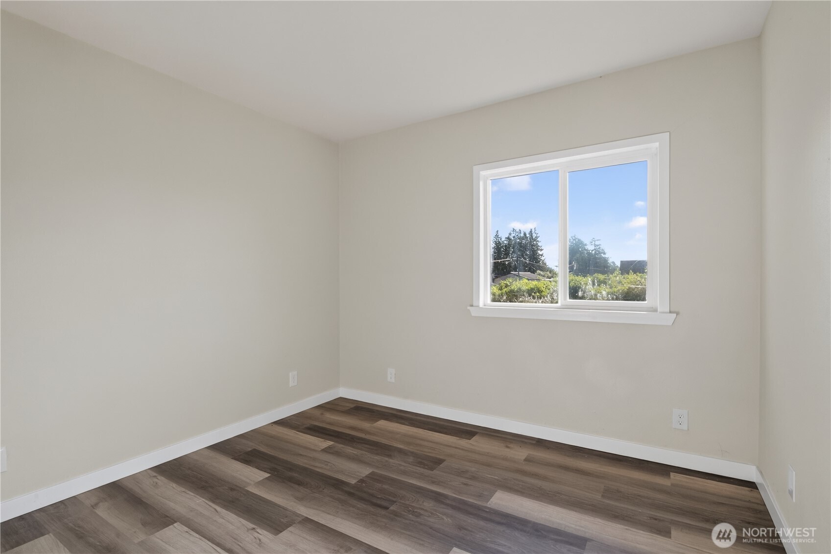 1720 W Market Street Property Photo 16
