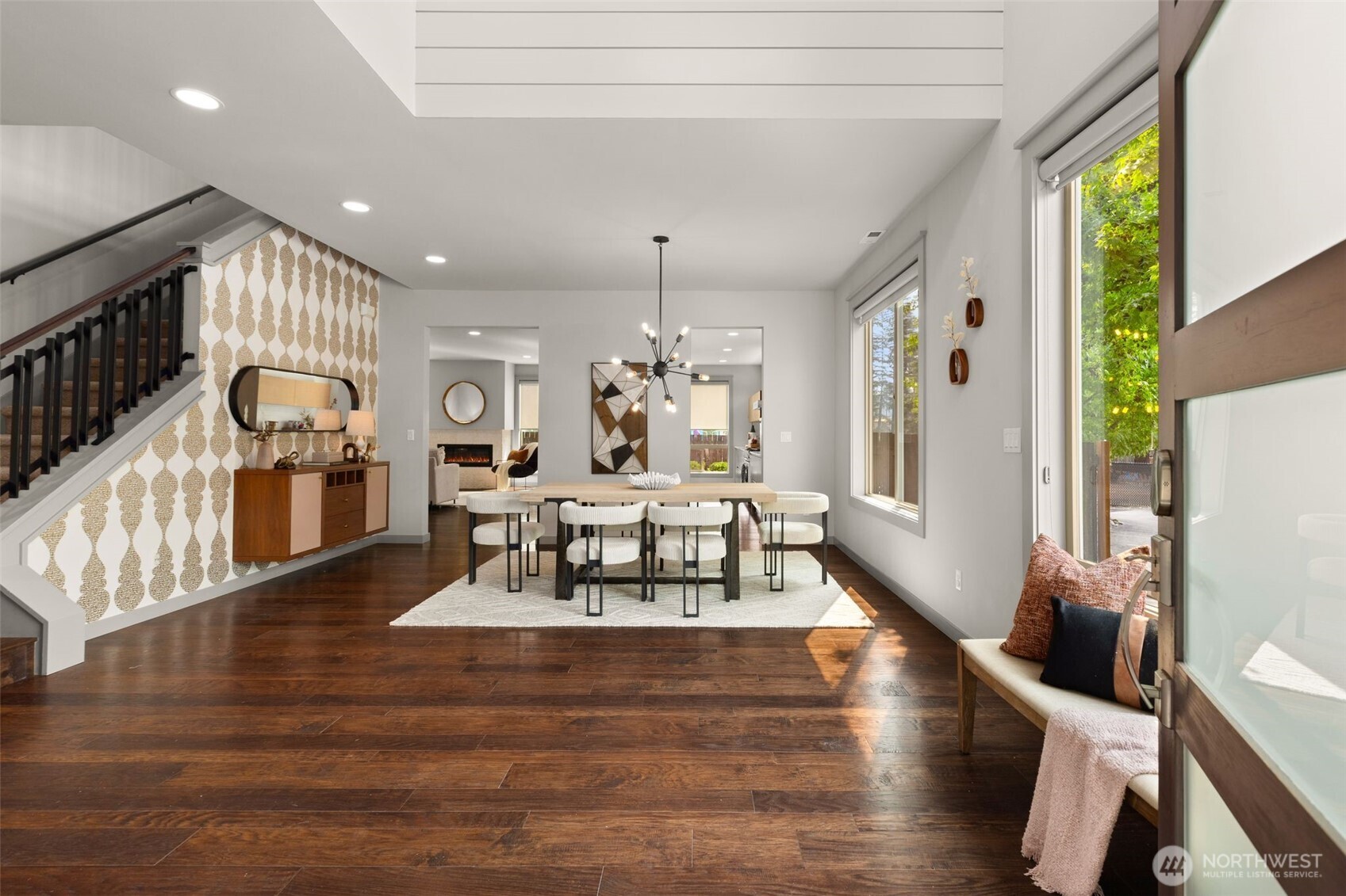 27401 239th Place Property Photo 3