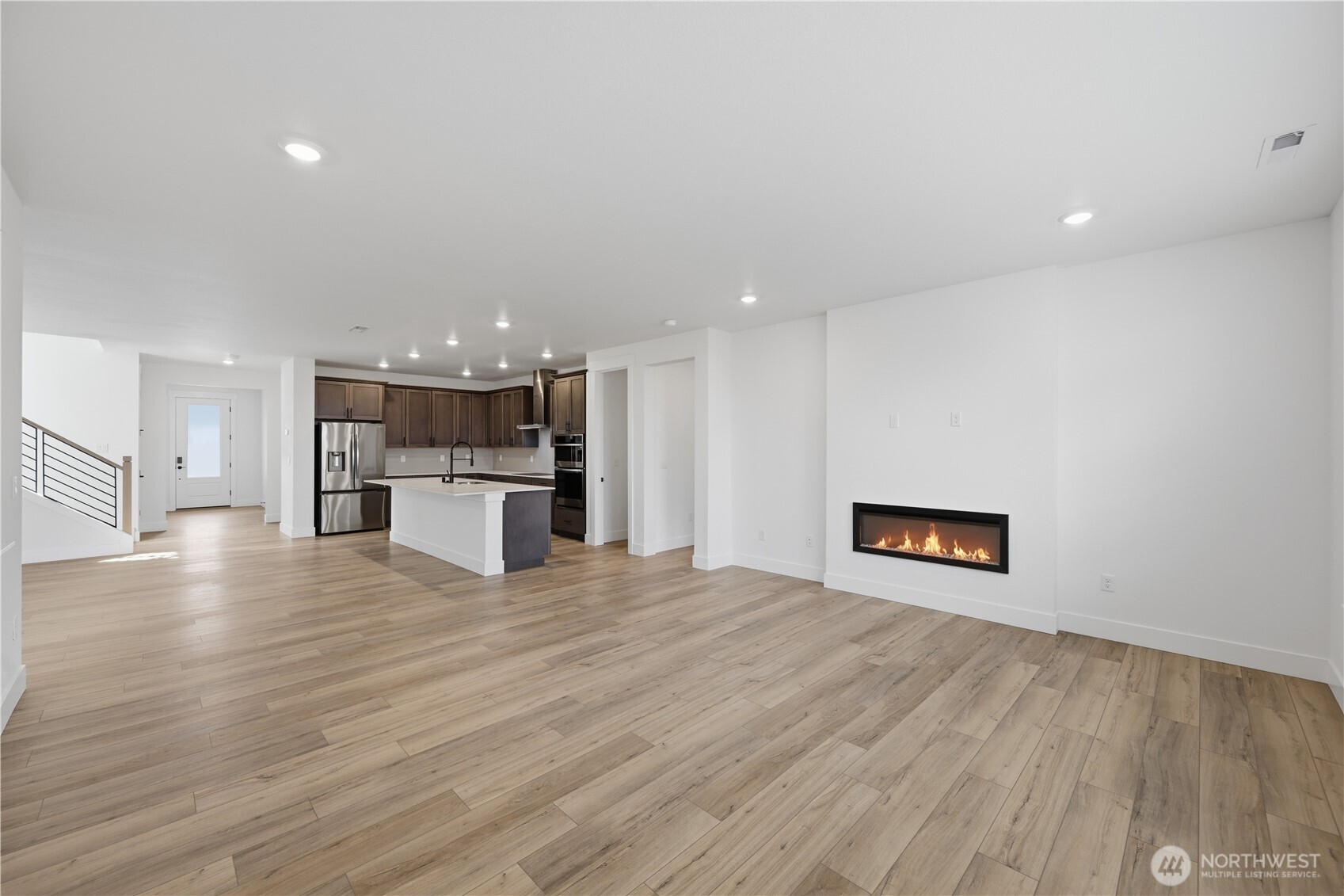 20405 Mystic Place Property Photo 5