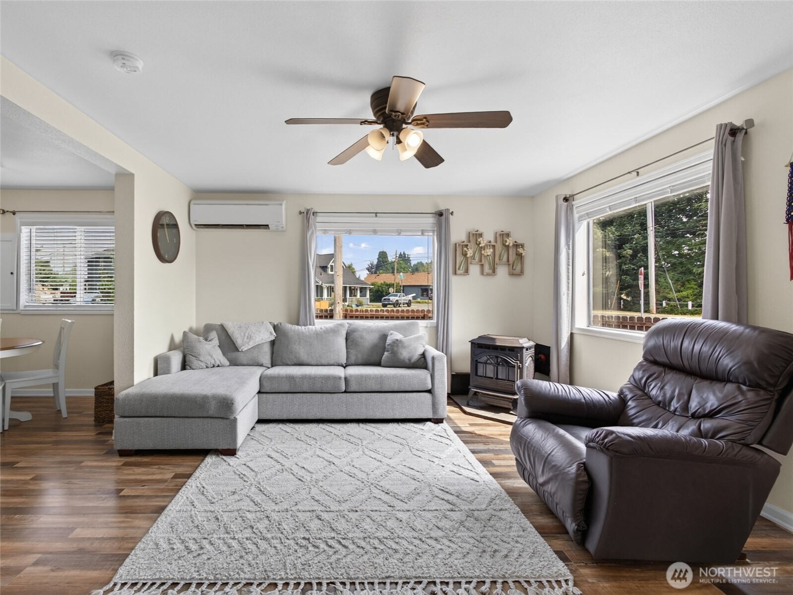 211 S Perkins Street Property Photo 3