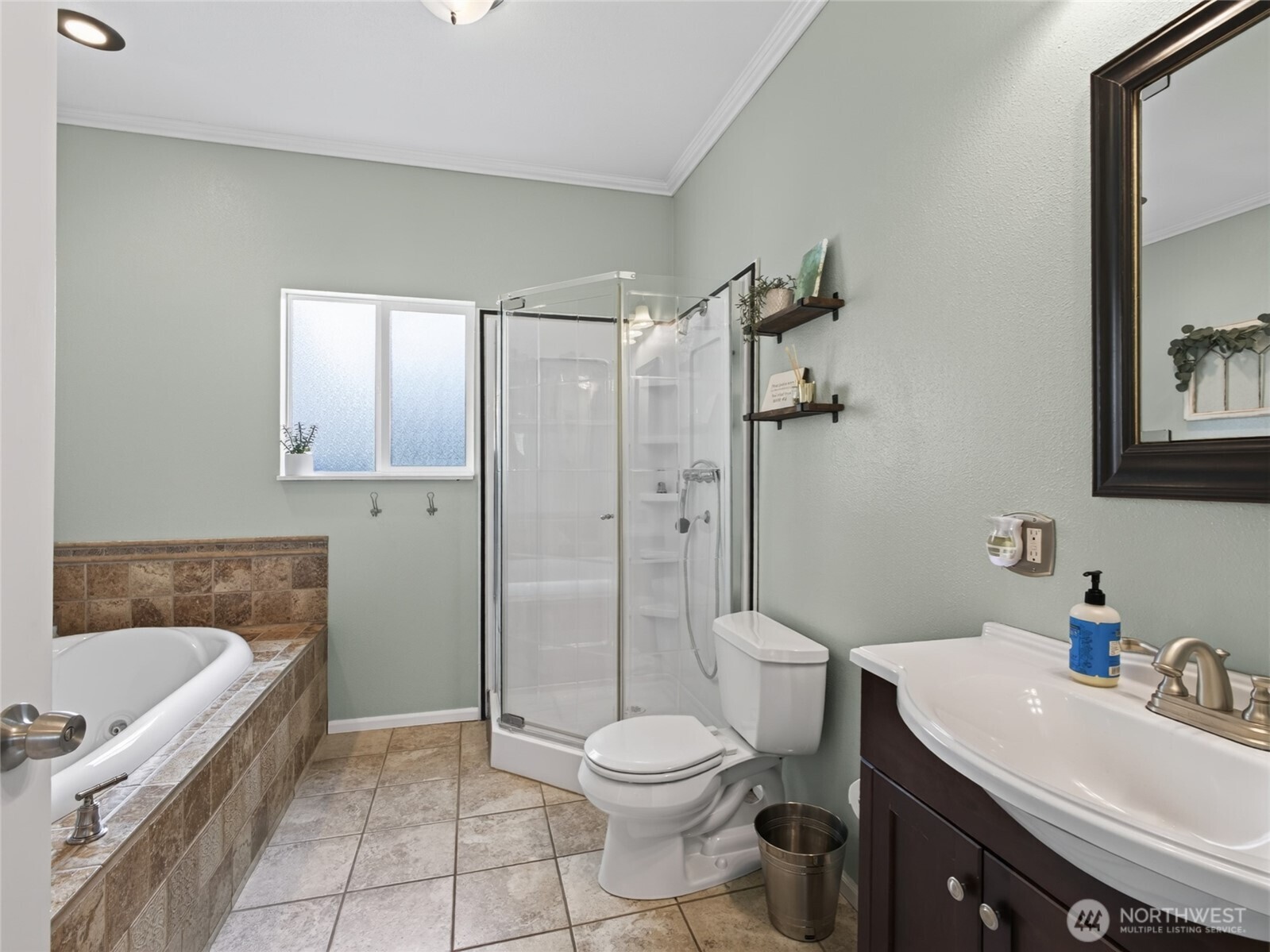 211 S Perkins Street Property Photo 14