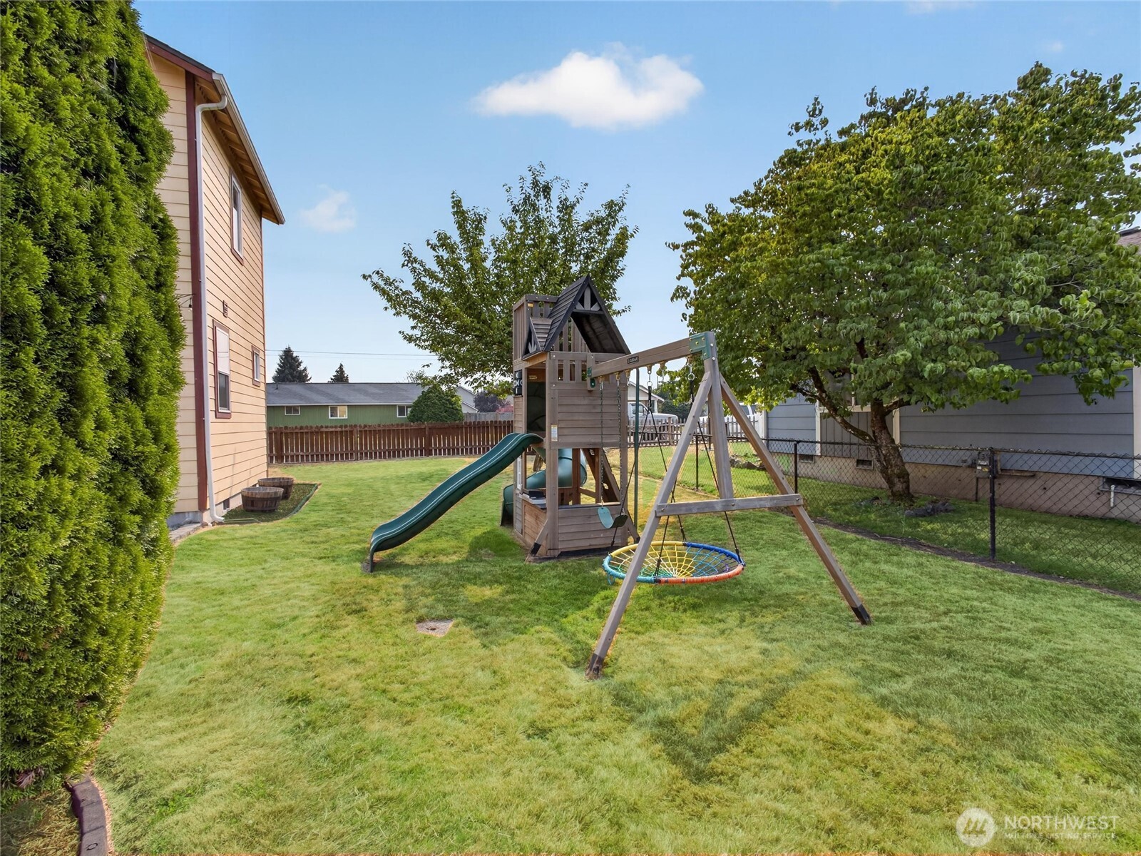 211 S Perkins Street Property Photo 25