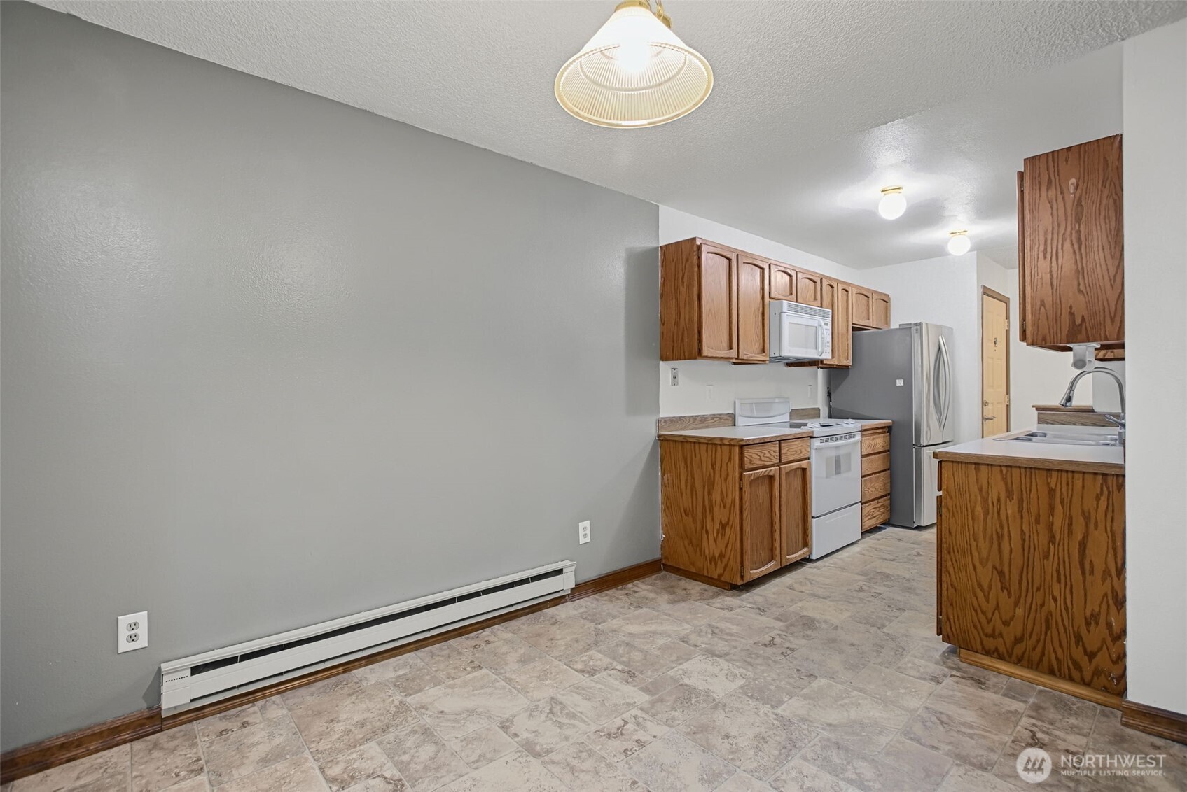 17430 Ambaum Boulevard 37 Property Photo 7