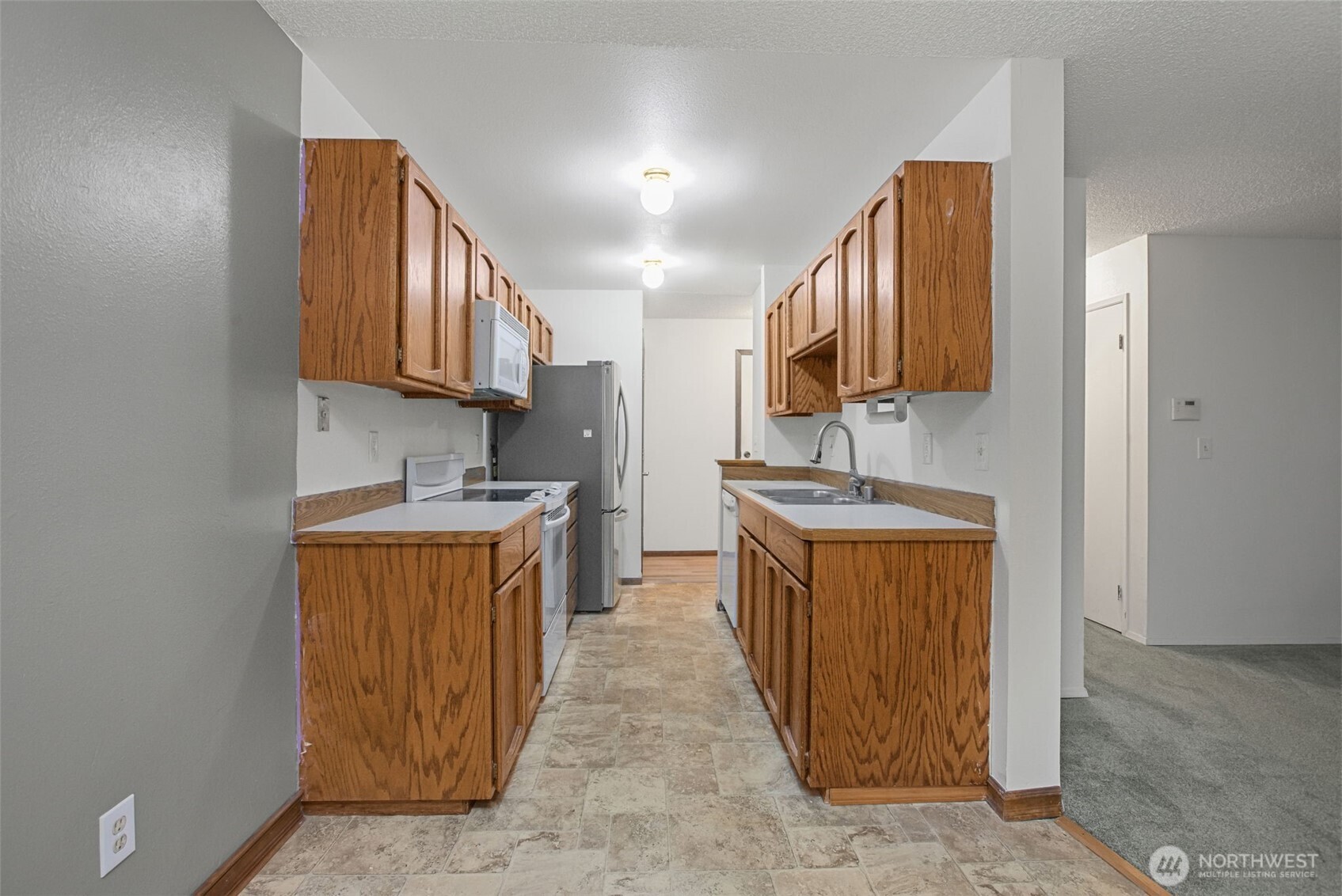 17430 Ambaum Boulevard 37 Property Photo 14