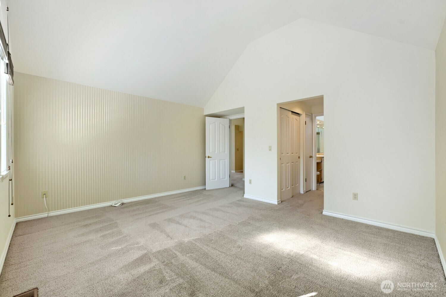 10063 Wallingford Avenue Property Photo 16