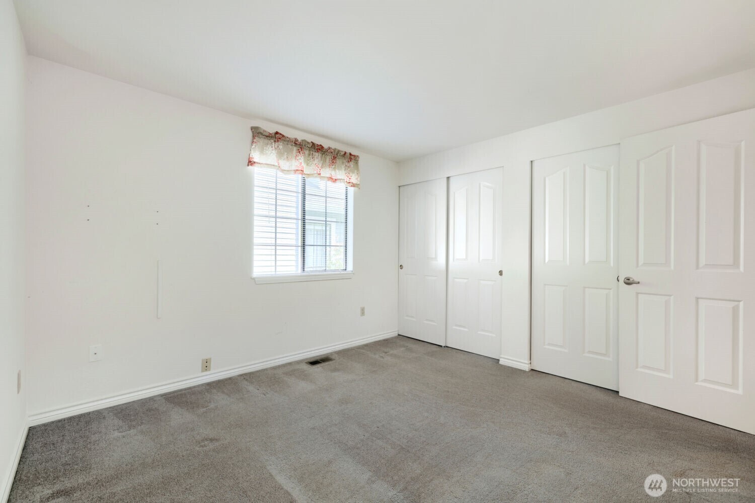 10063 Wallingford Avenue Property Photo 22