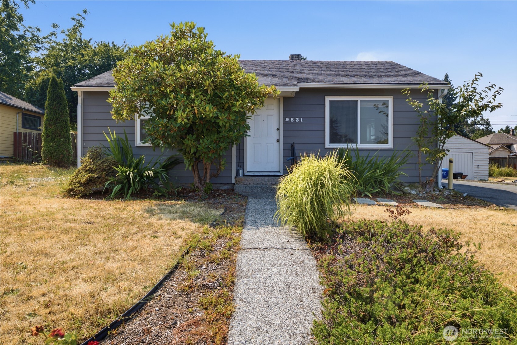 9831 33rd Avenue Property Photo 1