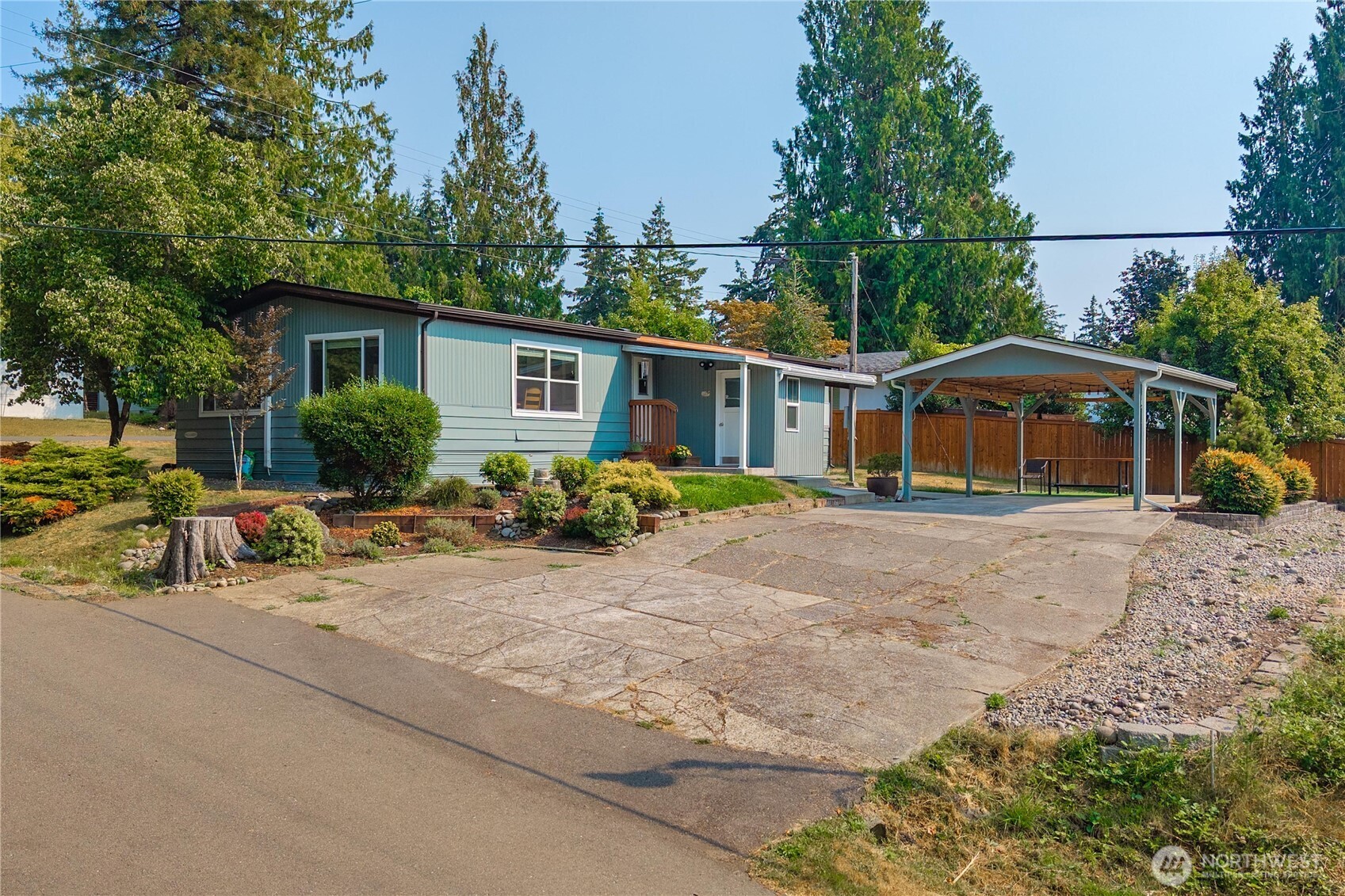 10029 Whitecap Drive Property Photo 1