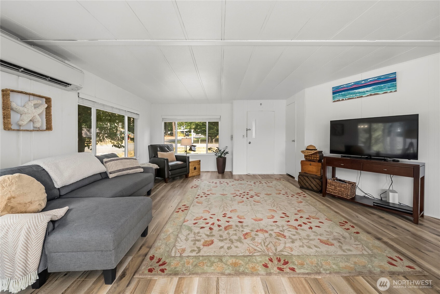 10029 Whitecap Drive Property Photo 13