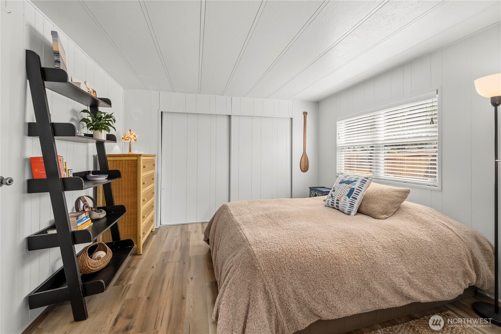 10029 Whitecap Drive Property Photo 14