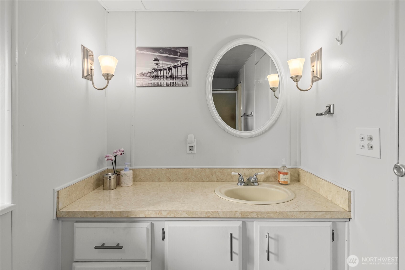 10029 Whitecap Drive Property Photo 16