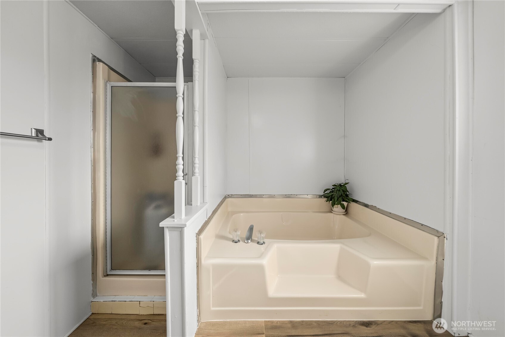 10029 Whitecap Drive Property Photo 17