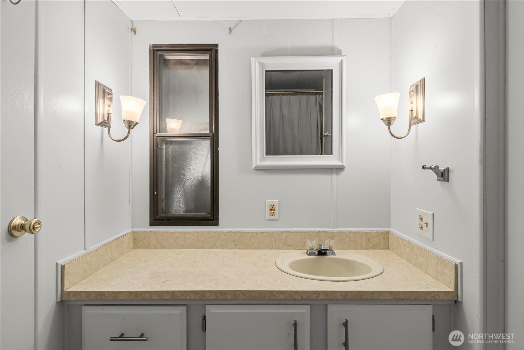 10029 Whitecap Drive Property Photo 20