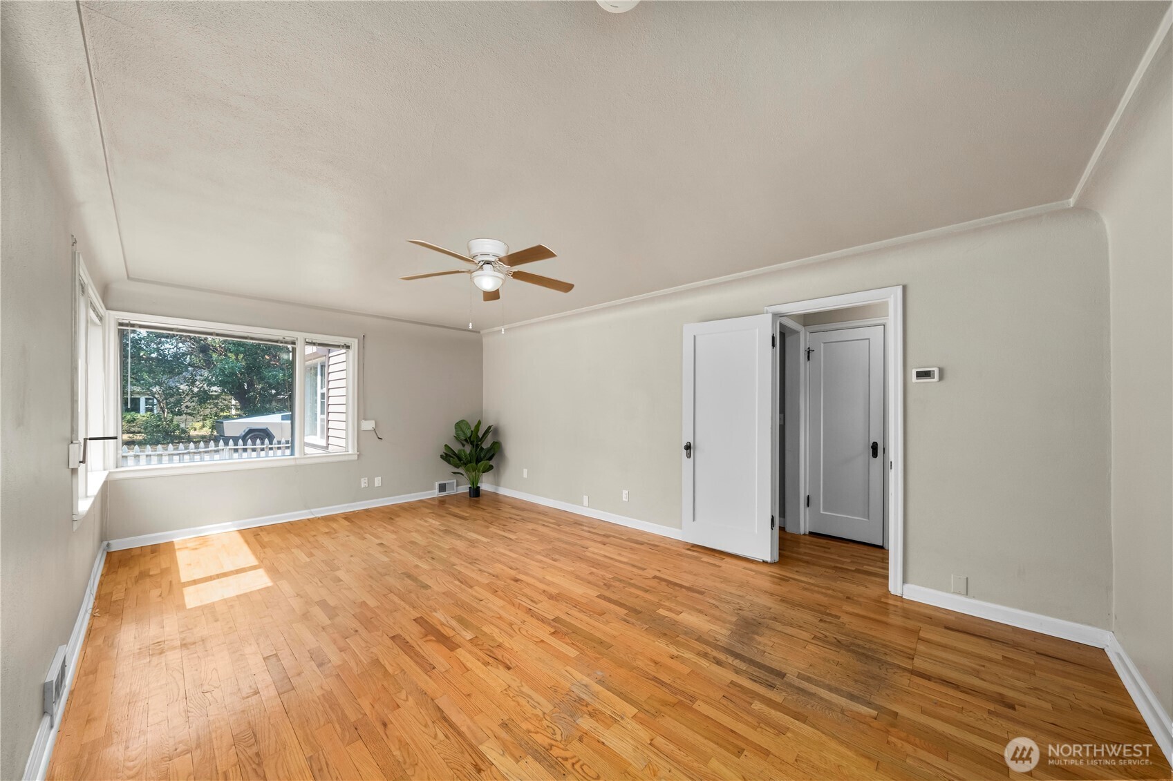 6423 100th Street Property Photo 5