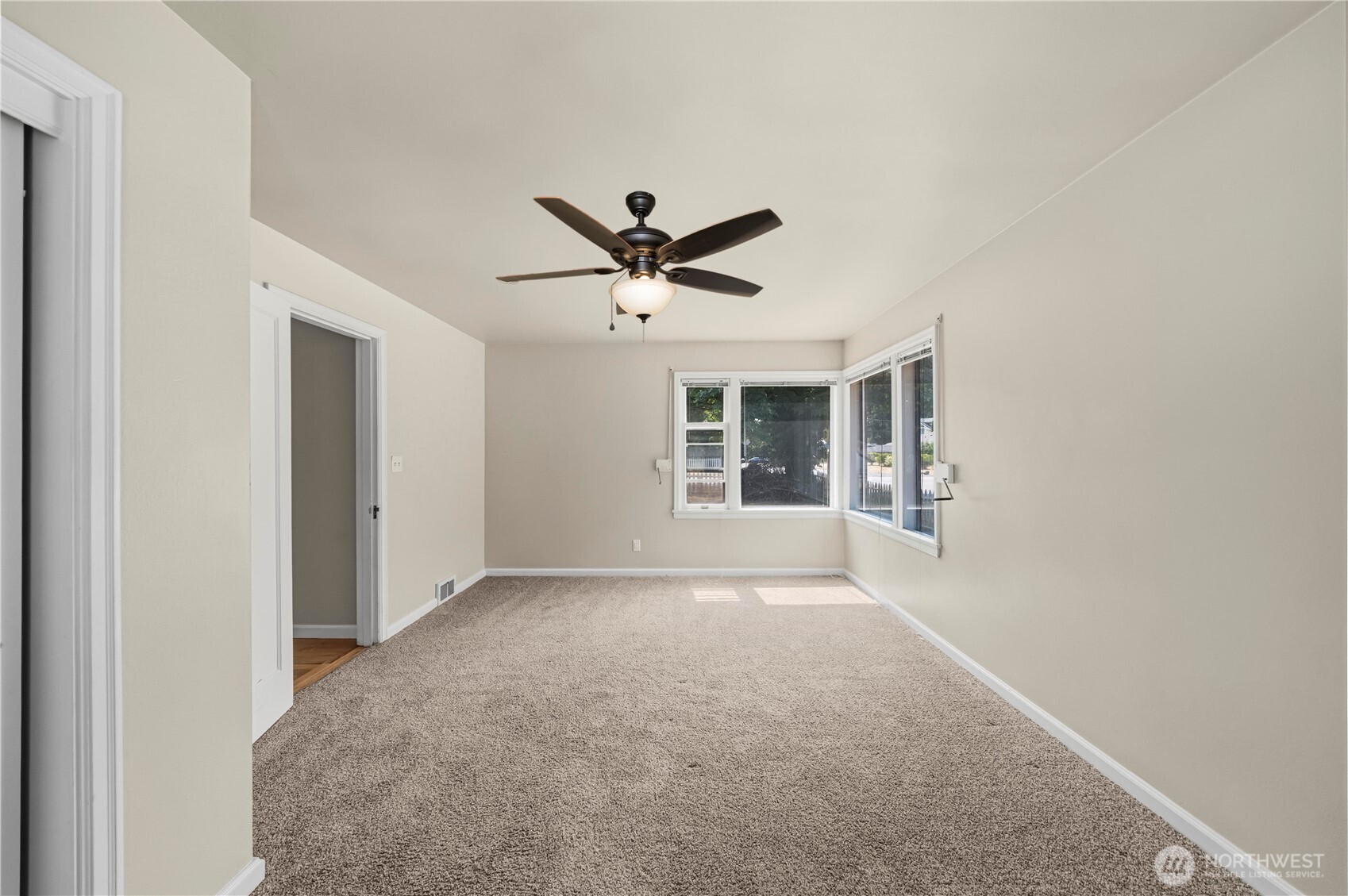 6423 100th Street Property Photo 11