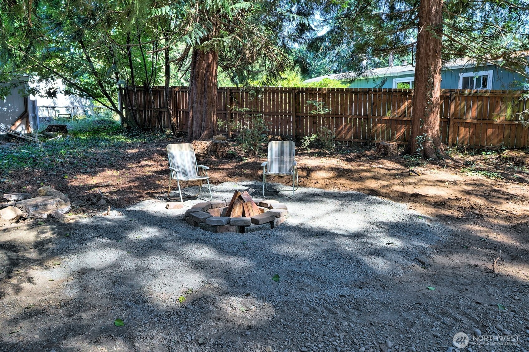 270 E Budd Drive Property Photo 4