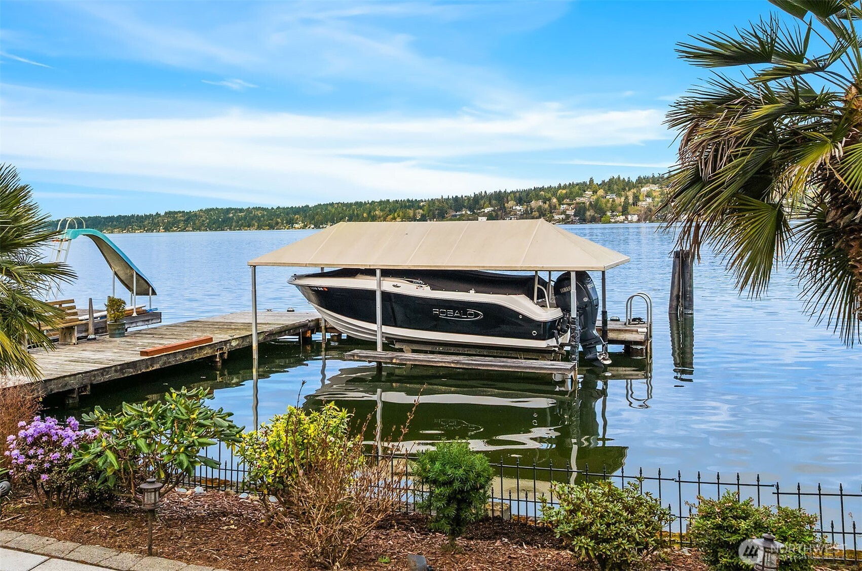 8418 Island Drive Property Photo 4