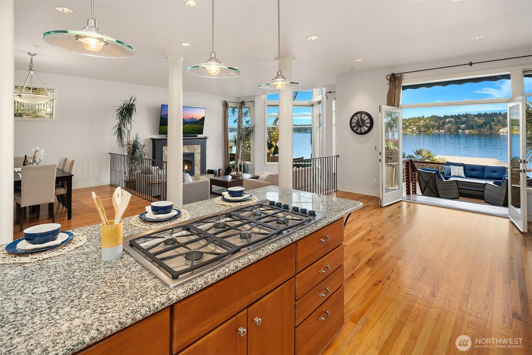 8418 Island Drive Property Photo 11