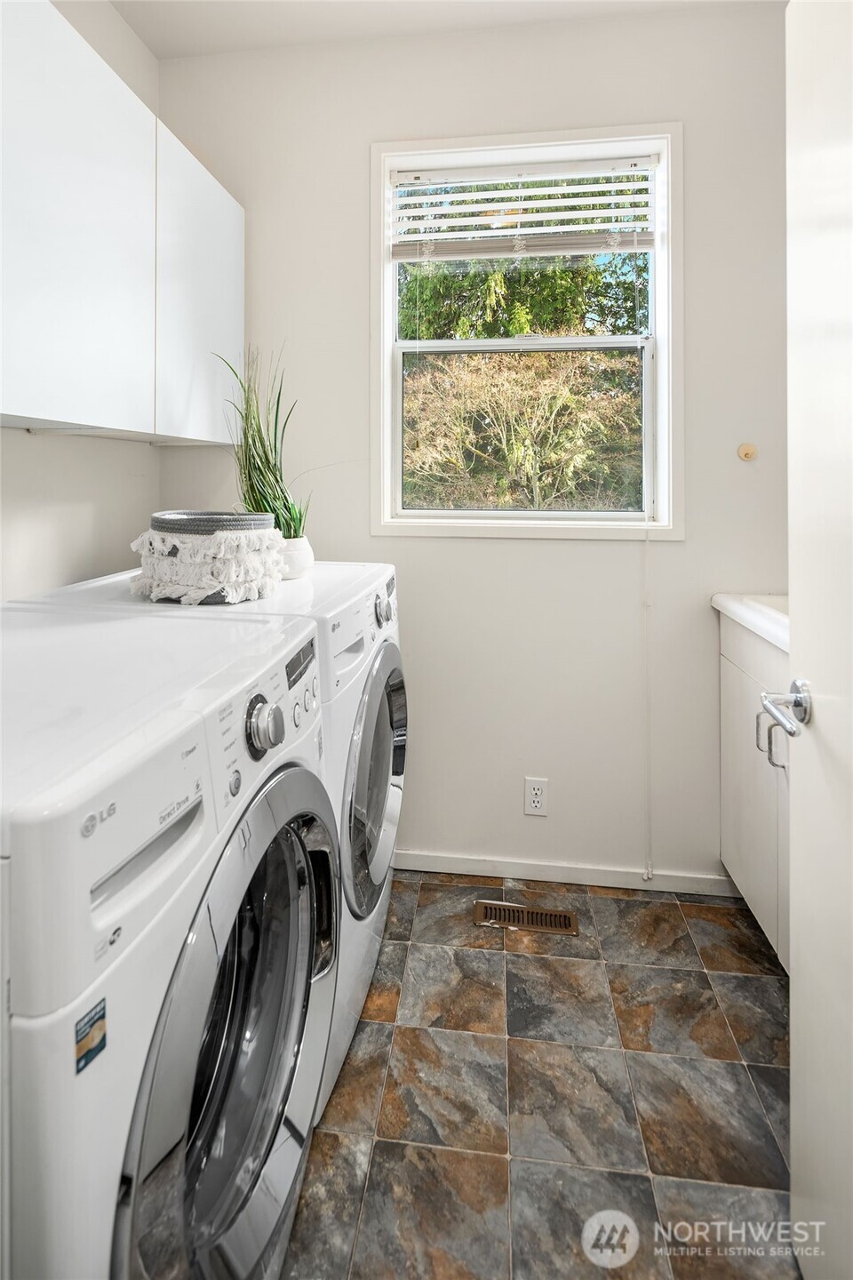 8418 Island Drive Property Photo 29