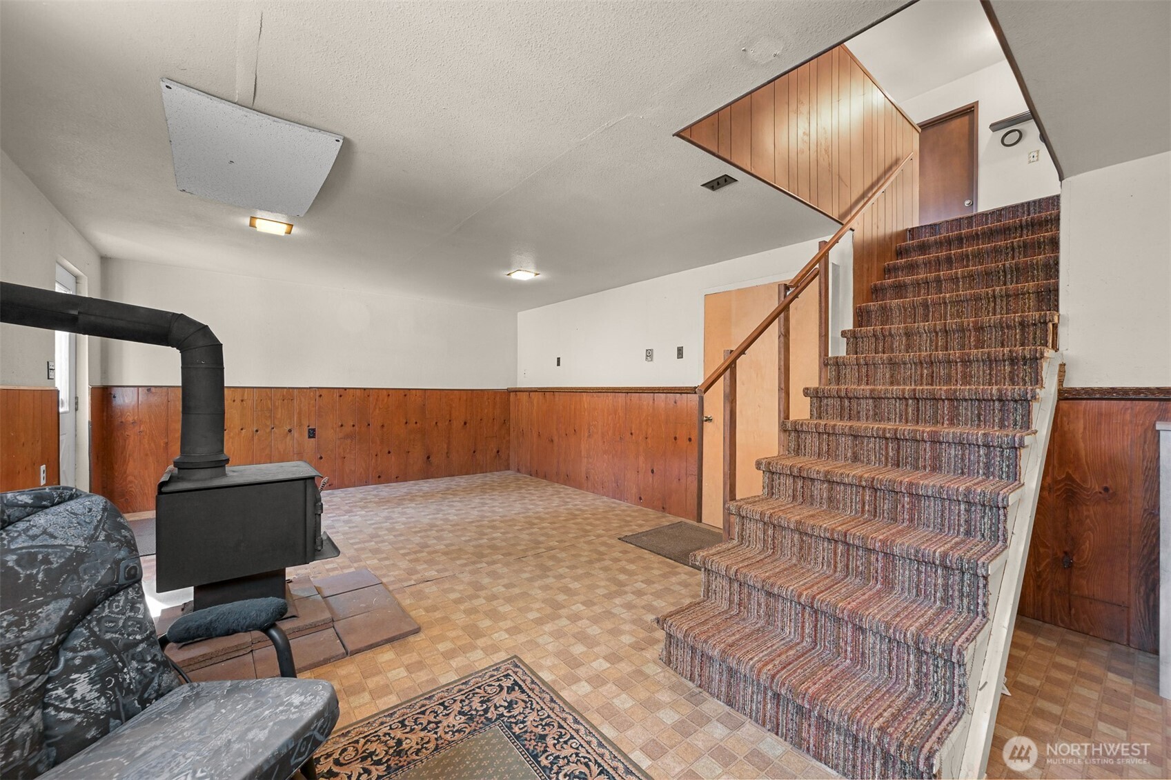 371 Lakeside Drive Property Photo 17