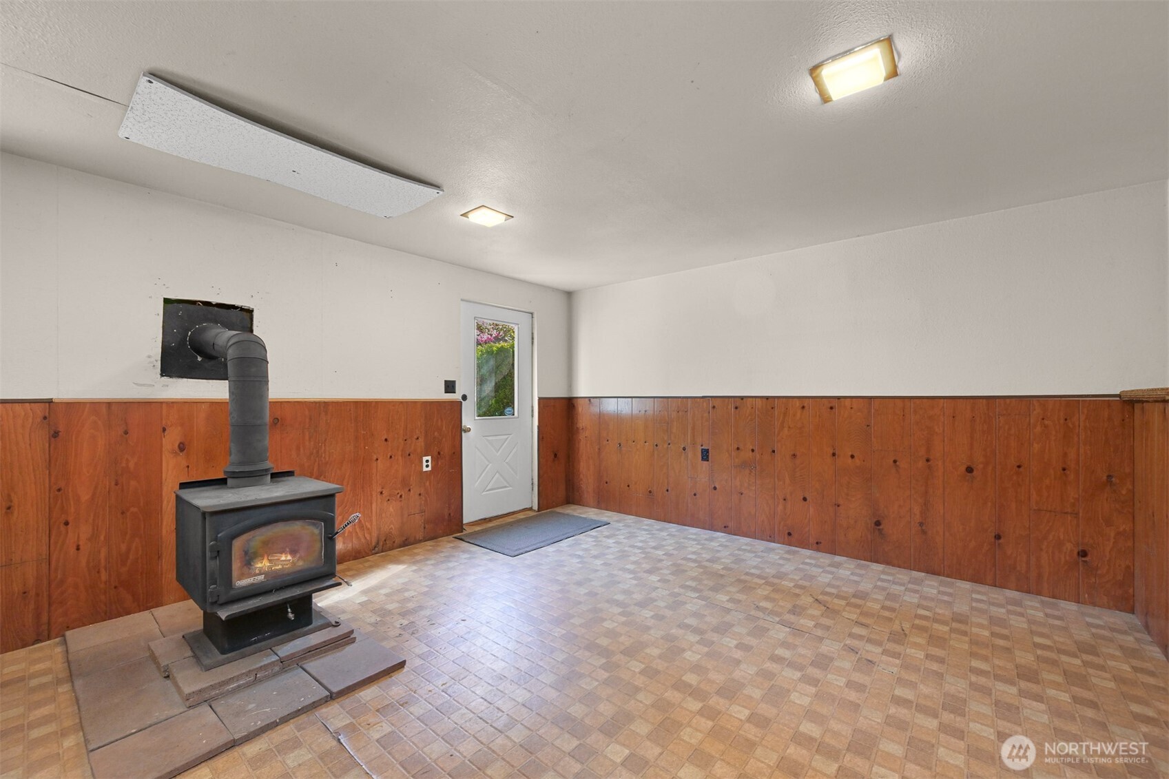 371 Lakeside Drive Property Photo 19