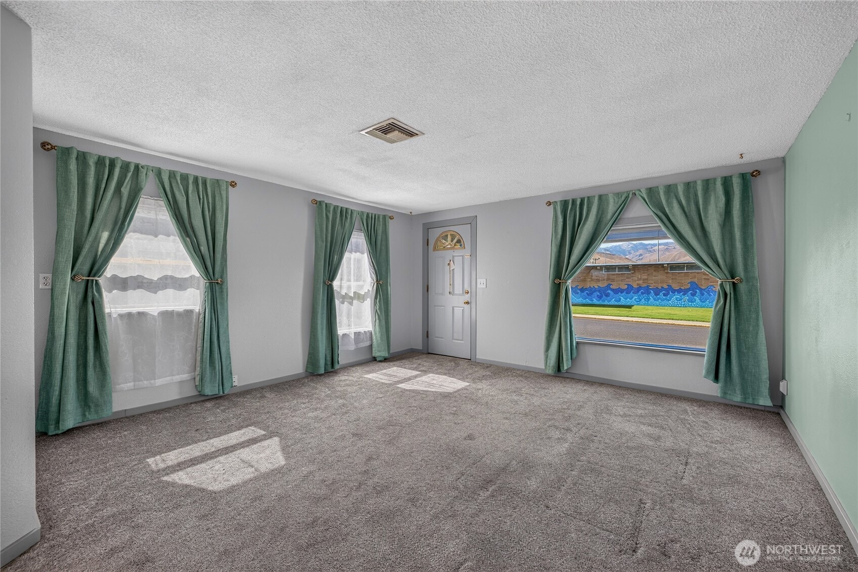 209 Fuller Street Property Photo 7