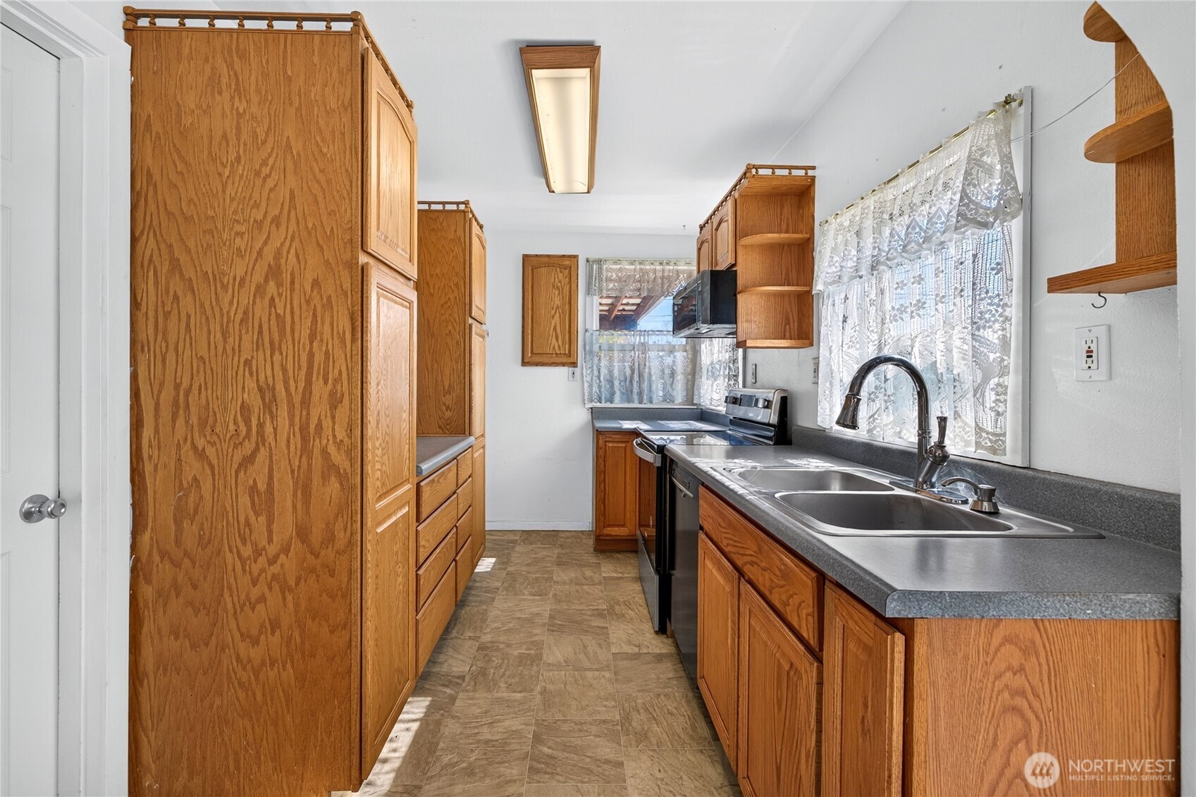 209 Fuller Street Property Photo 10